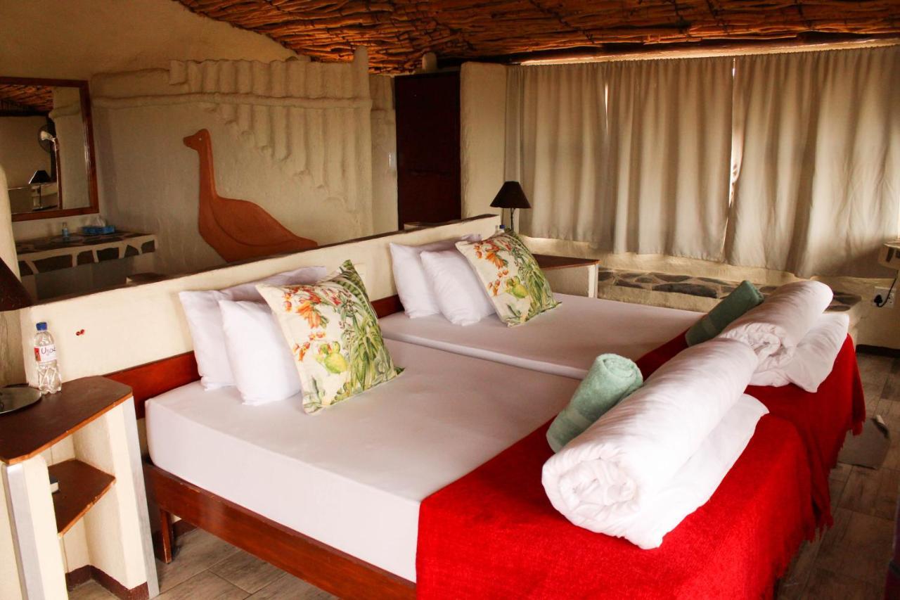 Ugab Terrace Lodge Vingerklip ภายนอก รูปภาพ