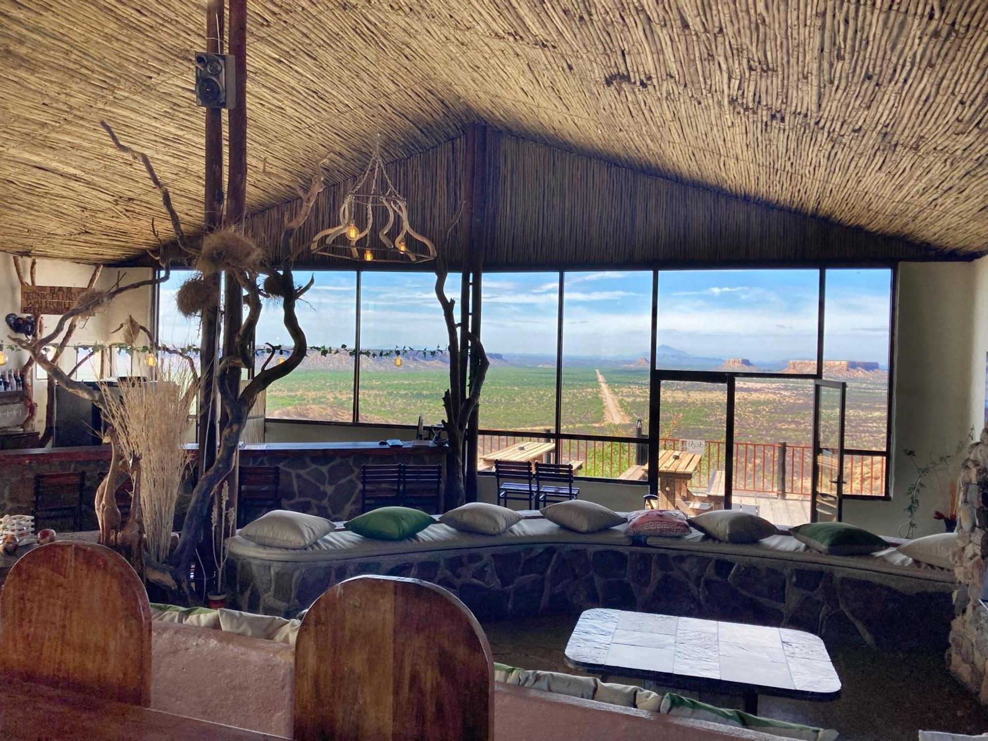 Ugab Terrace Lodge Vingerklip ภายนอก รูปภาพ