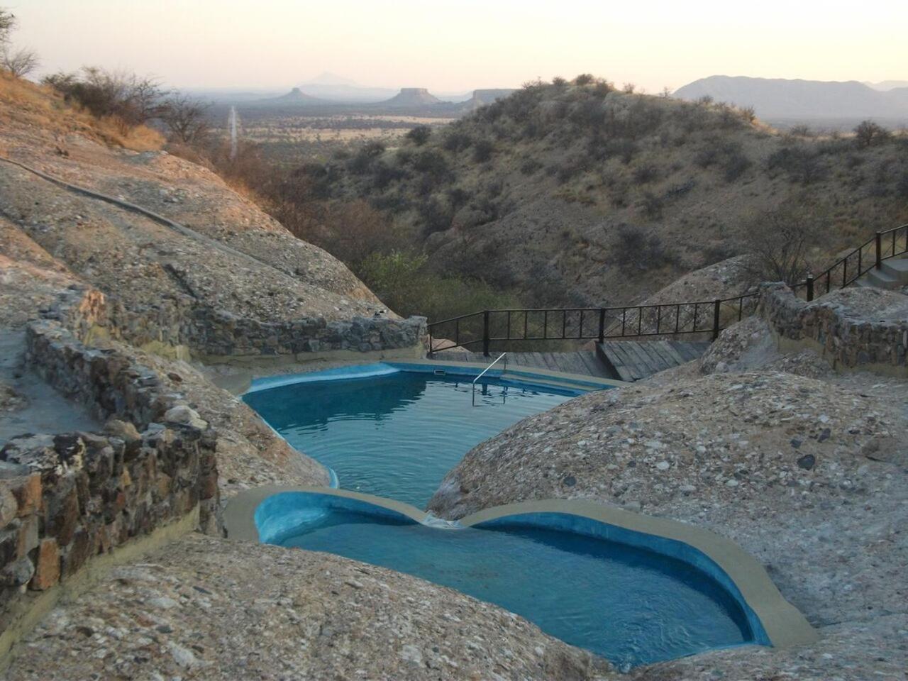 Ugab Terrace Lodge Vingerklip ภายนอก รูปภาพ